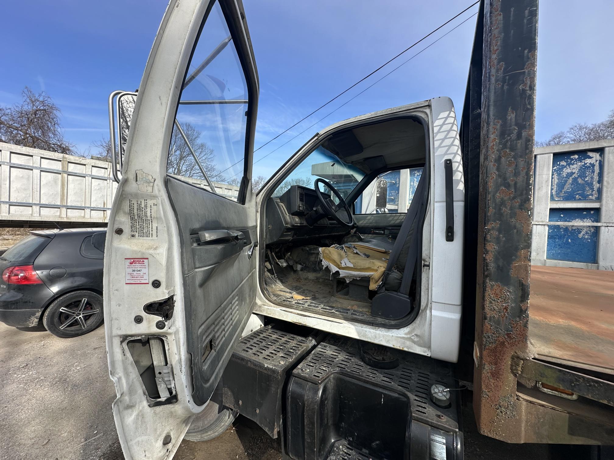 2000 GMC Kodiak C6500 - view 19 of 24