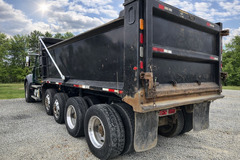 2019 MACK GR64F - Image 2