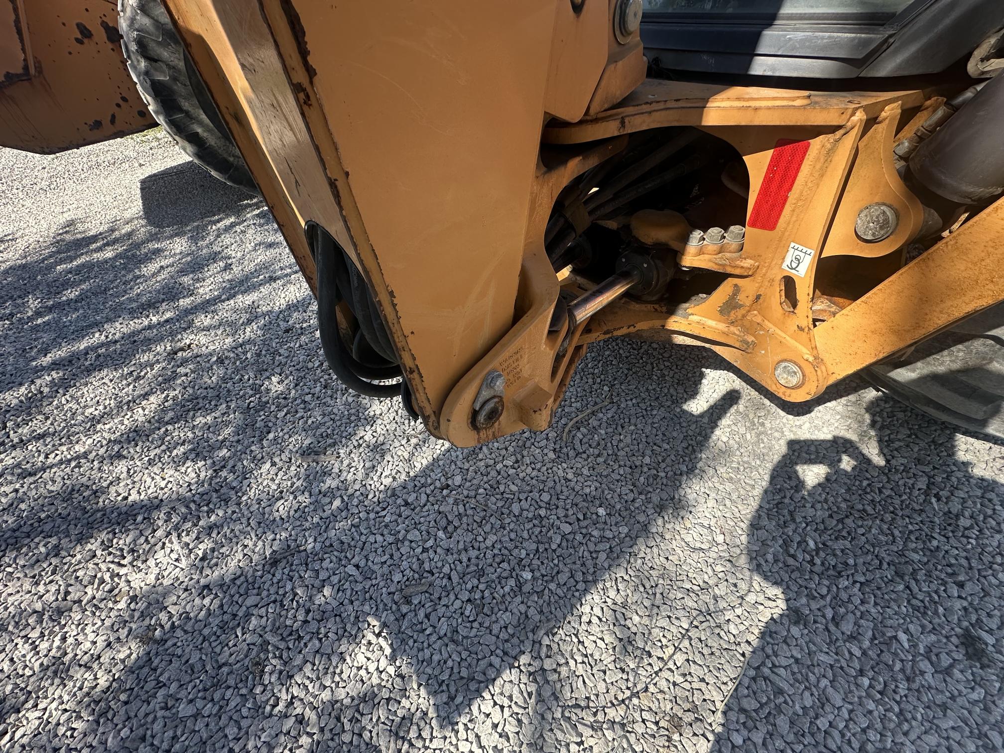 2013 CASE 580N - view 17 of 30