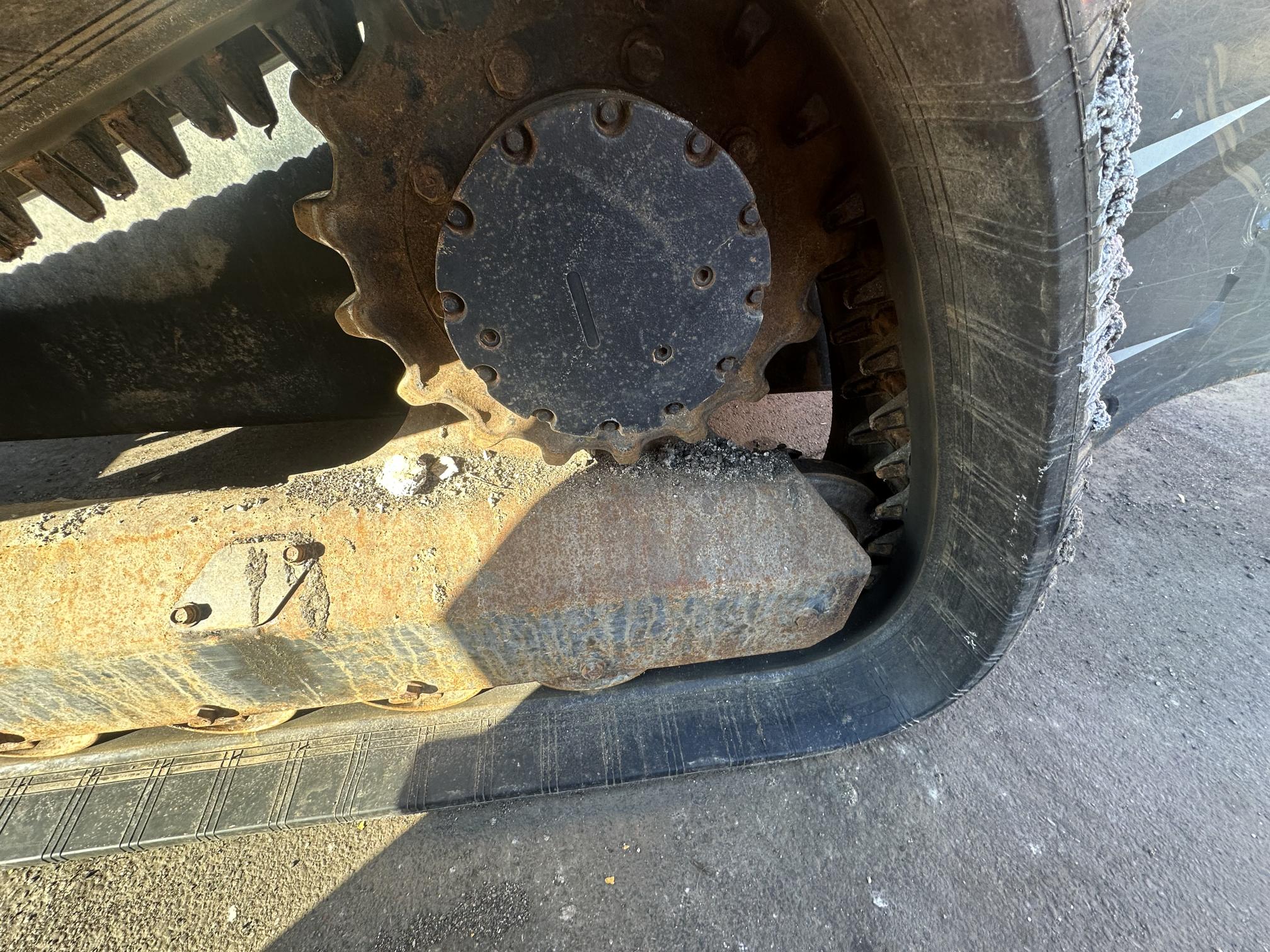 2021 KUBOTA SVL97-2 - Image 11