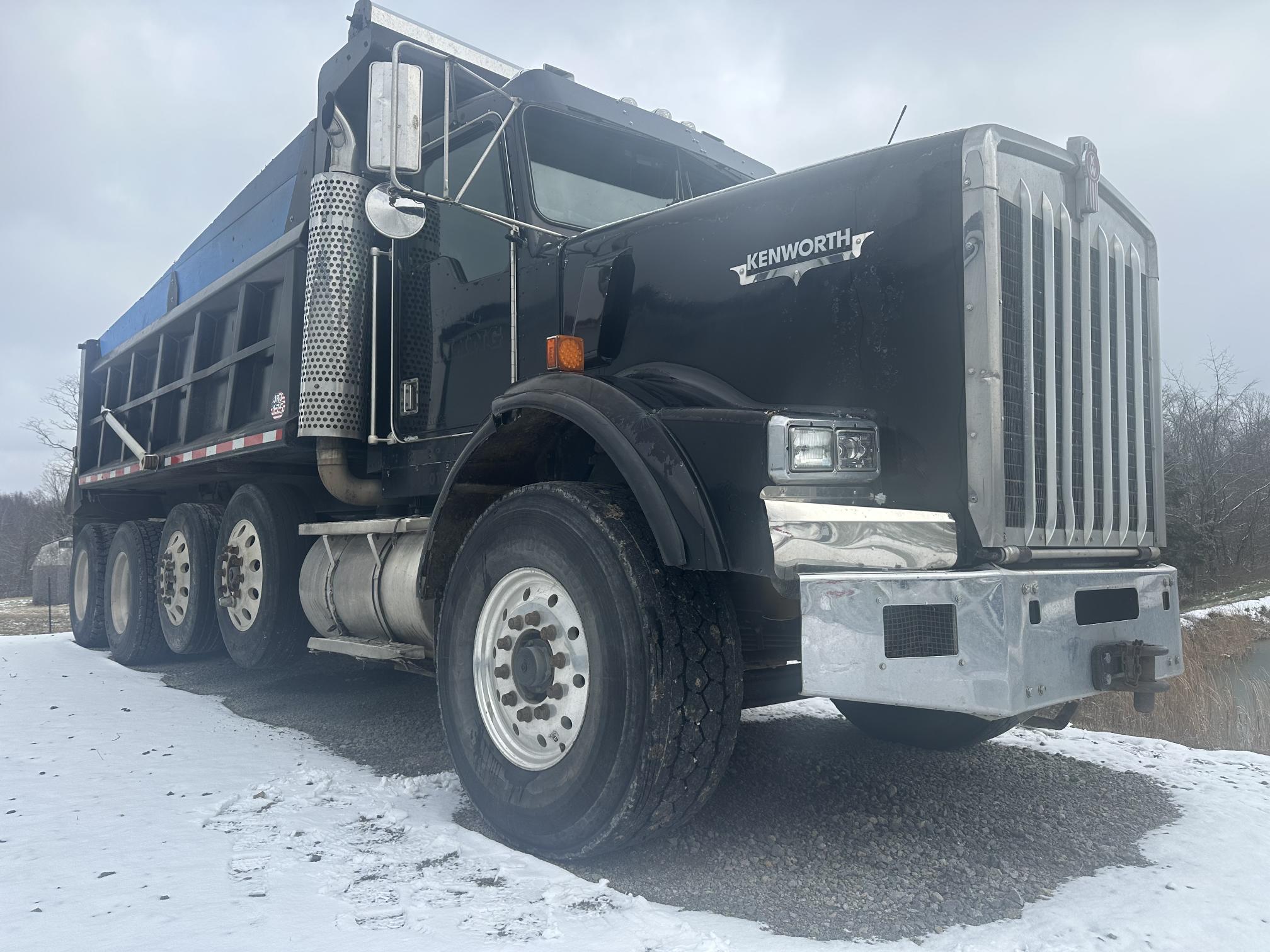 2002 KENWORTH T800 - Image 2