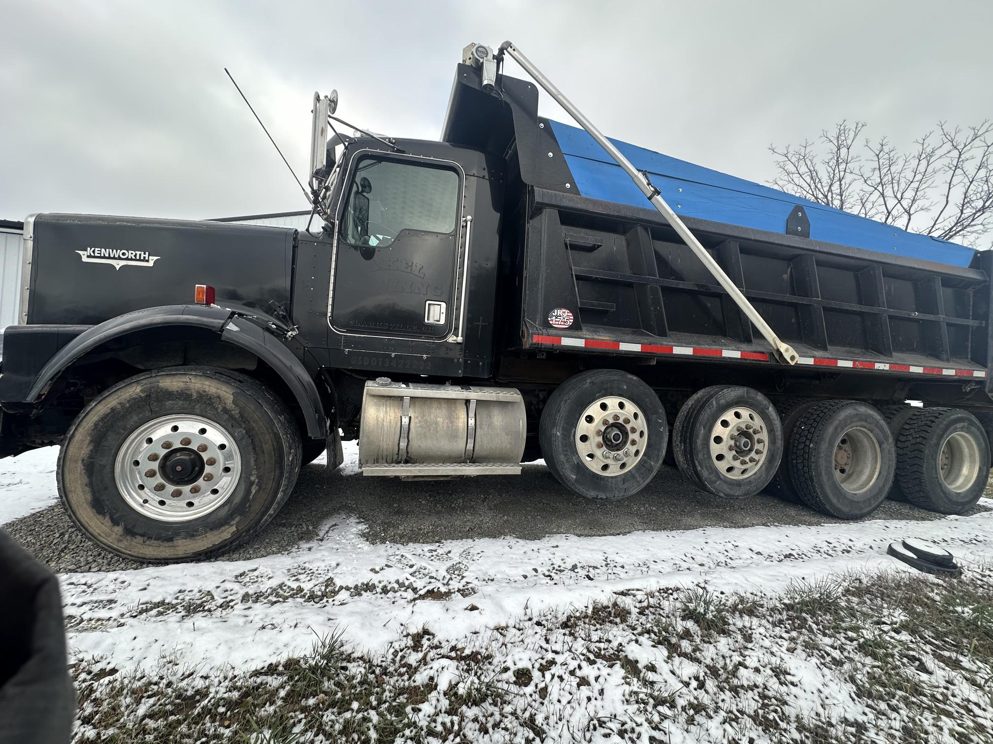 2002 KENWORTH T800 - Image 5