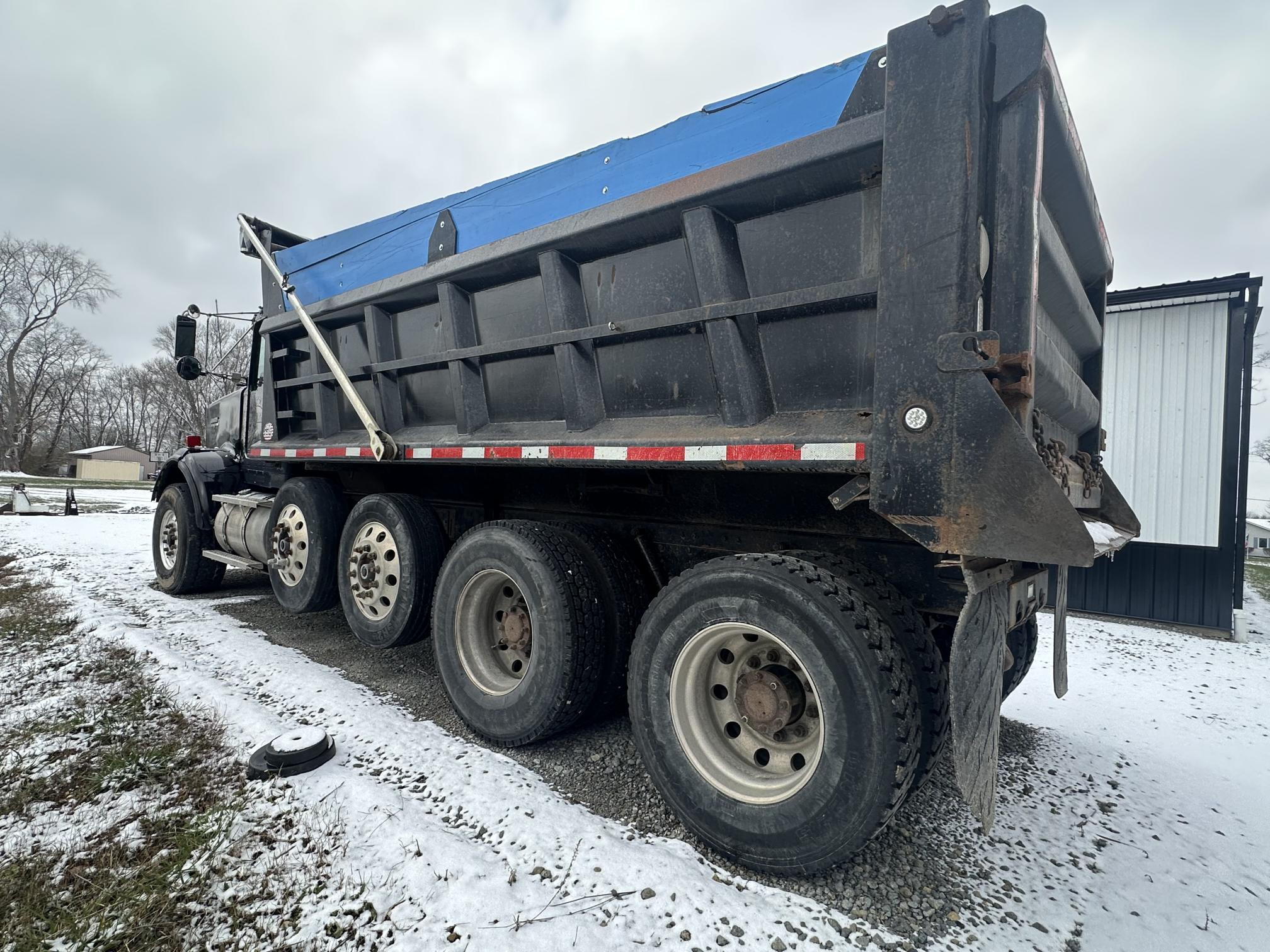 2002 KENWORTH T800 - Image 9