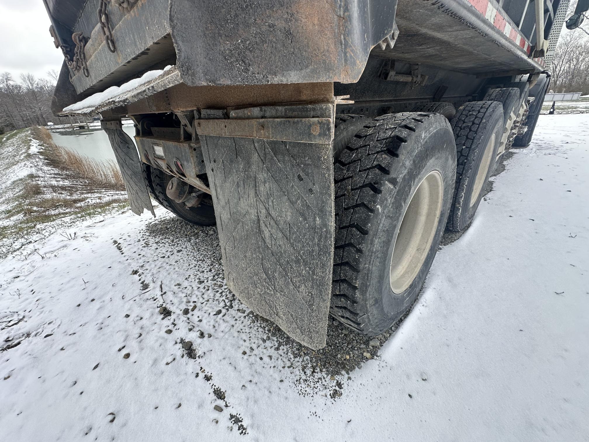 2002 KENWORTH T800 - Image 27