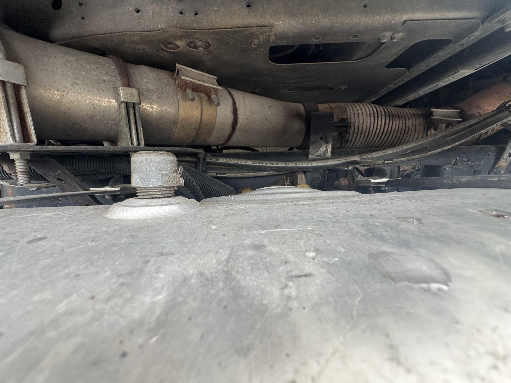 2002 KENWORTH T800 - Image 34