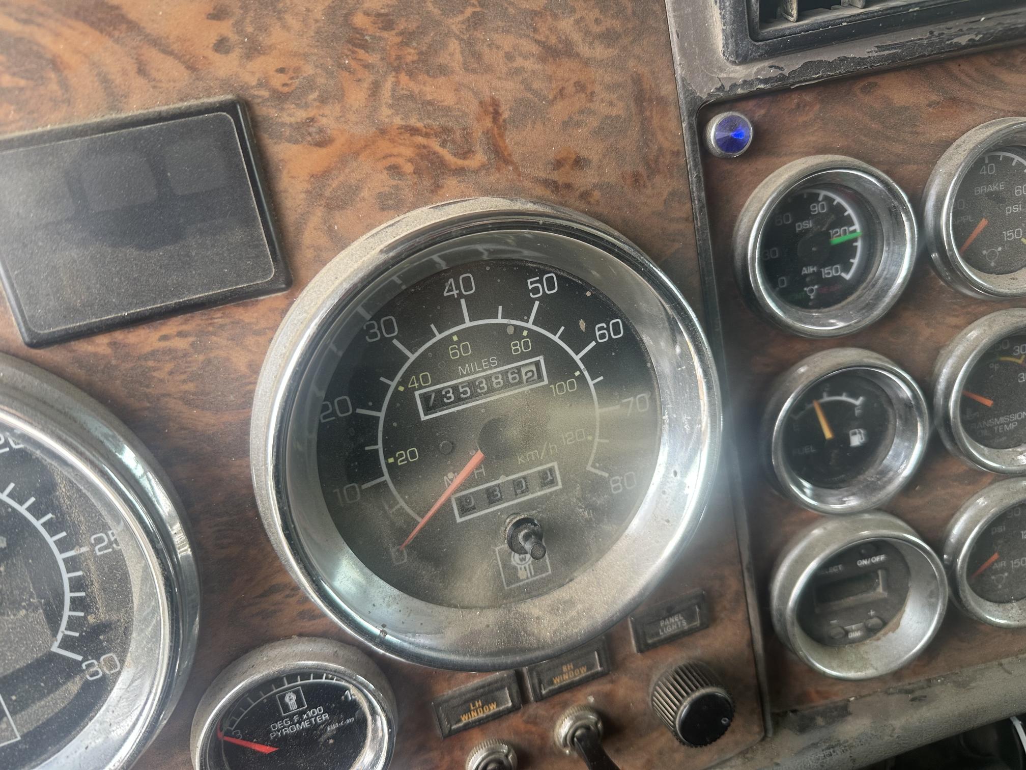 2002 KENWORTH T800 - Image 45