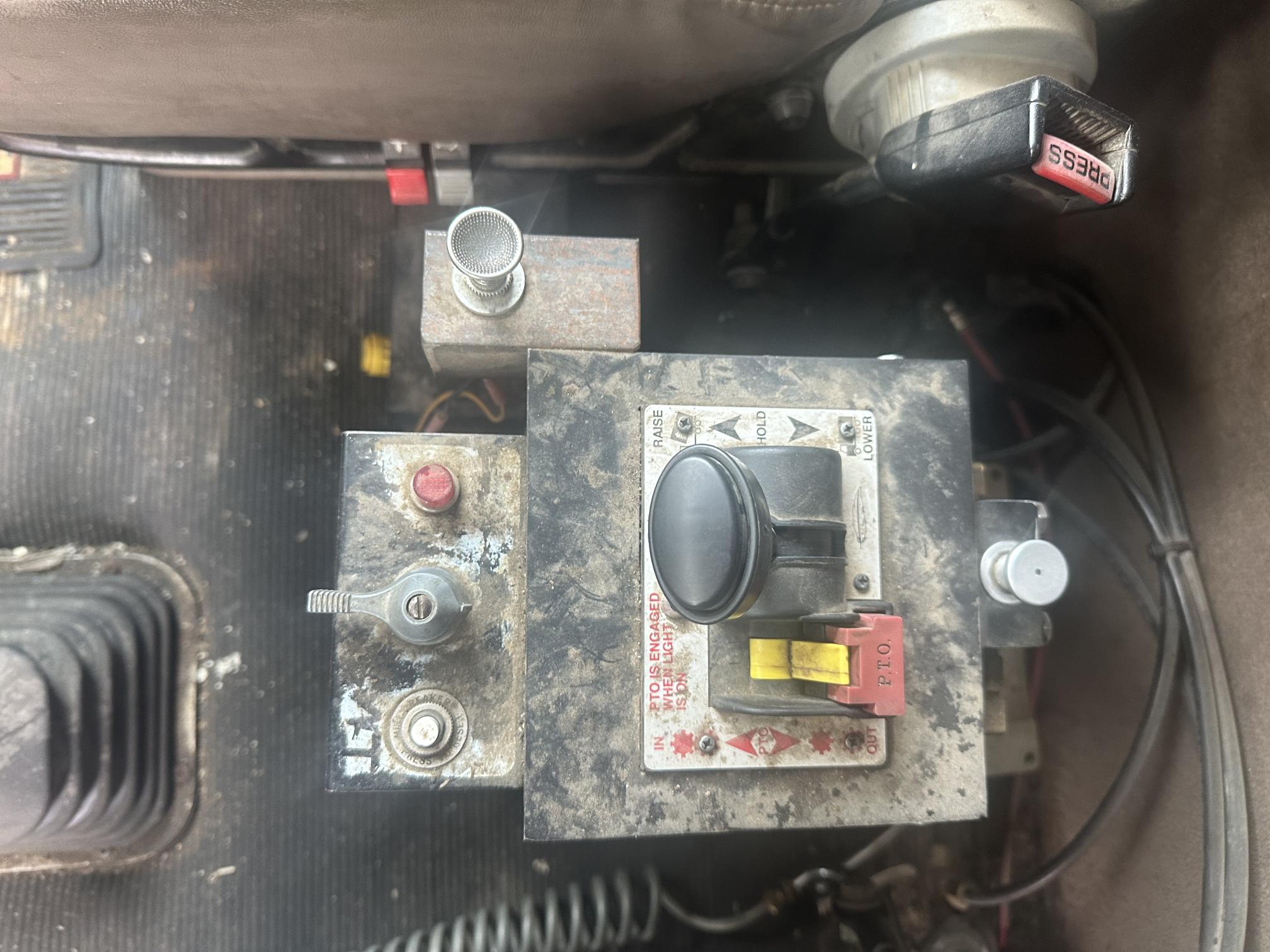 2002 KENWORTH T800 - Image 49