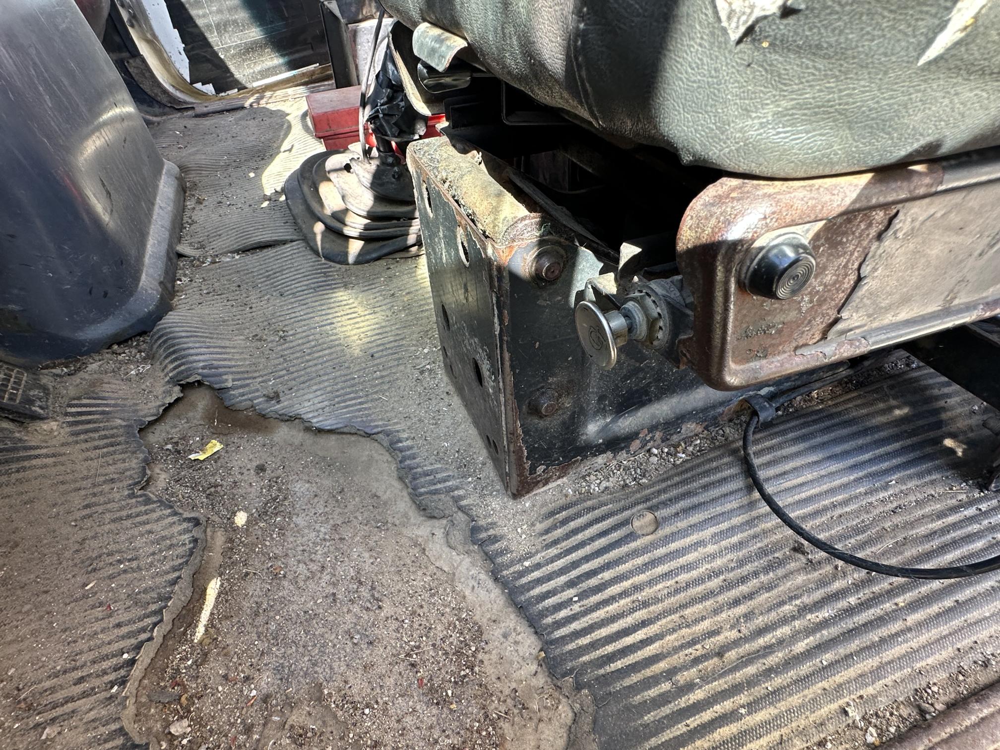 1993 FORD L9000 - Image 18