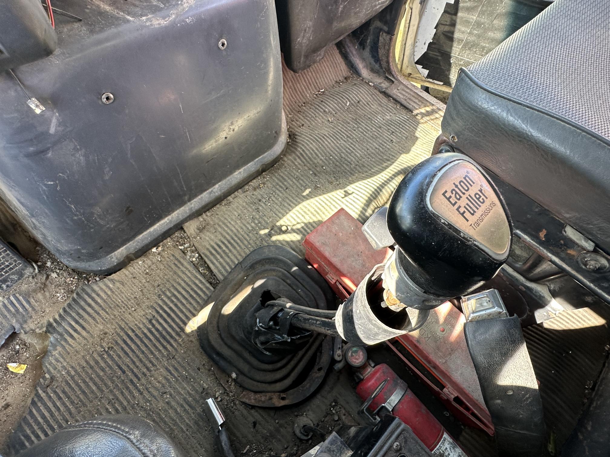 1993 FORD L9000 - Image 25