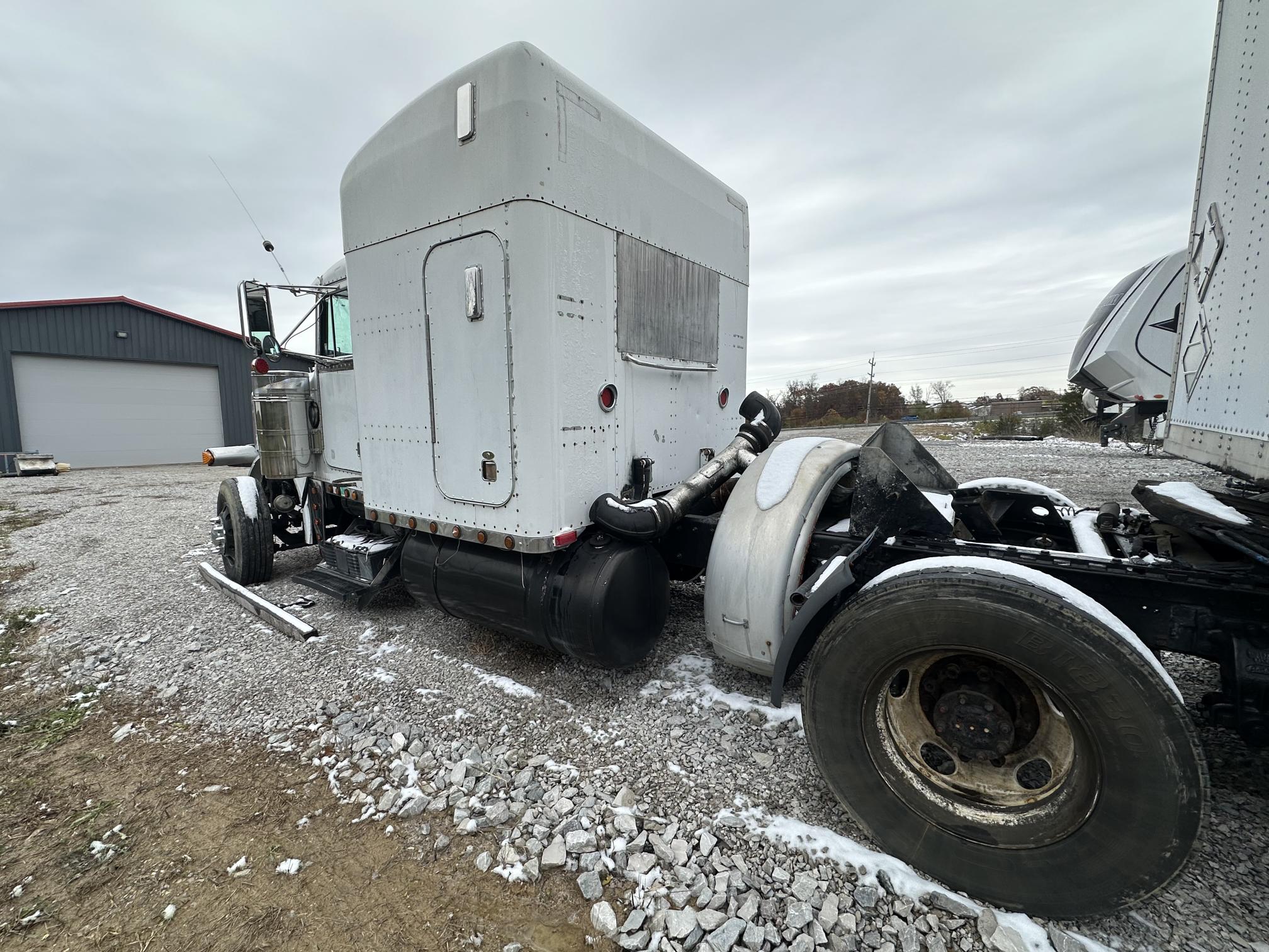 1998 PETERBILT 379 - Image 3