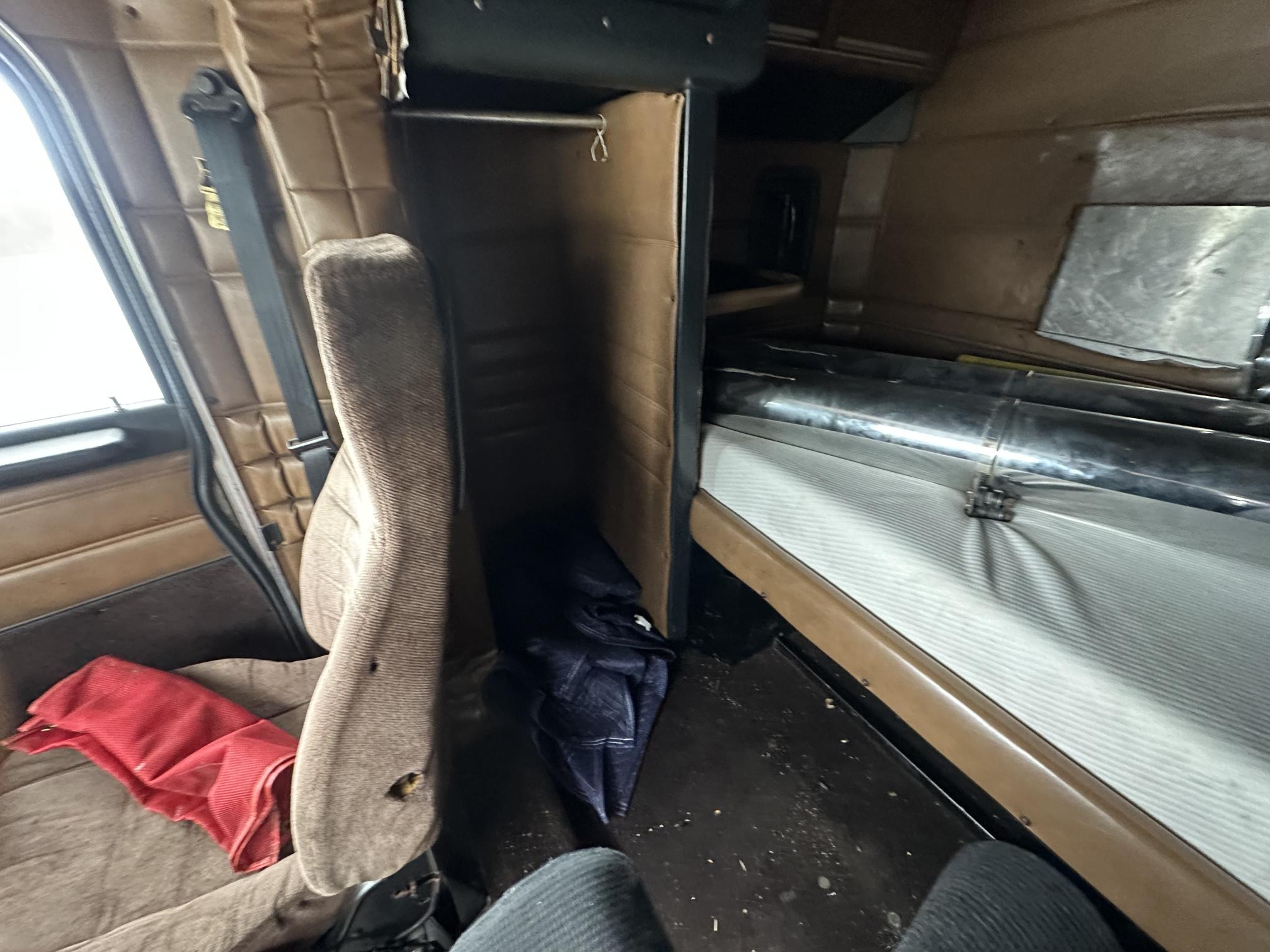 1998 PETERBILT 379 - Image 12