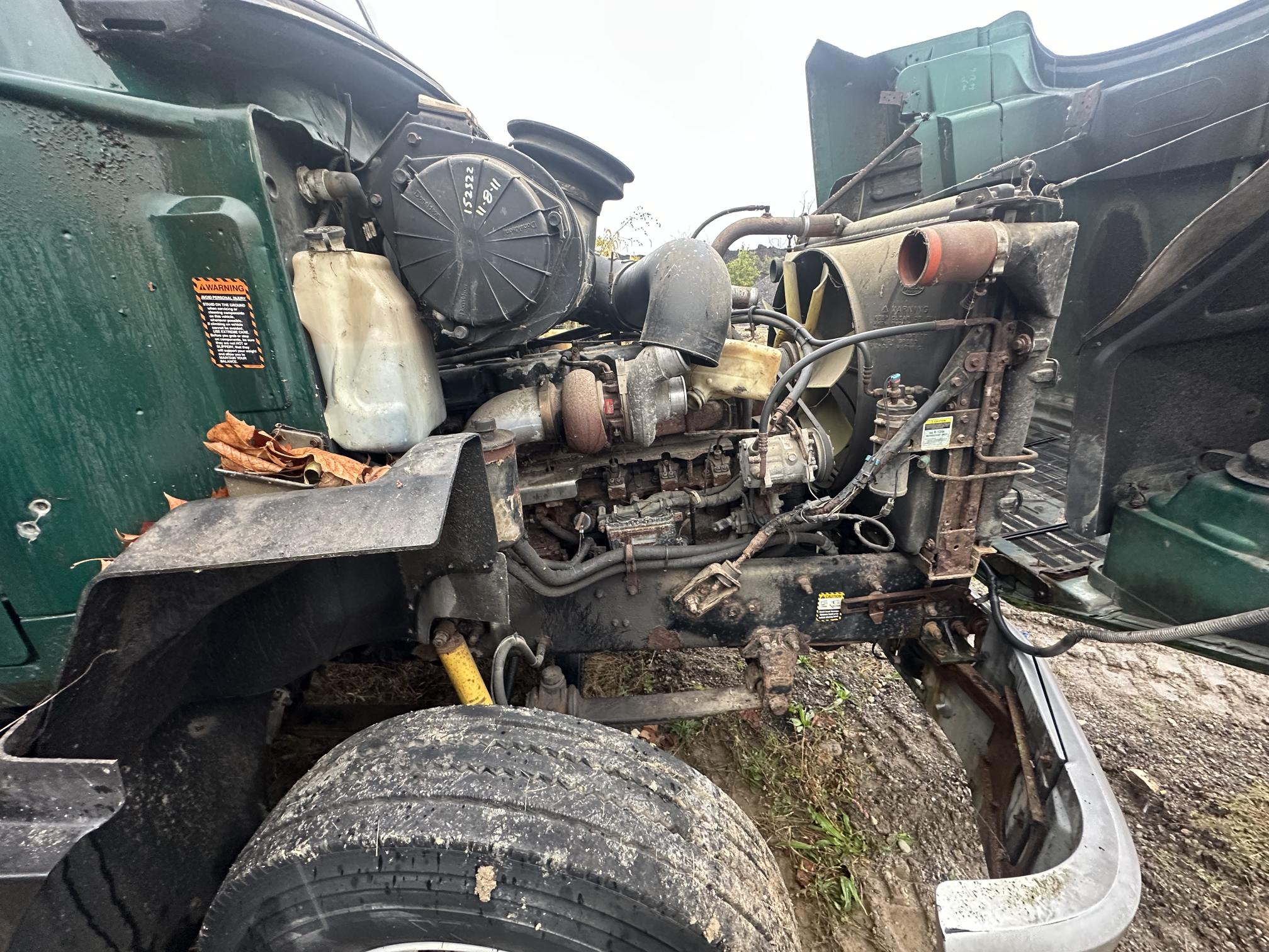 2000 MACK CH612 - Image 7