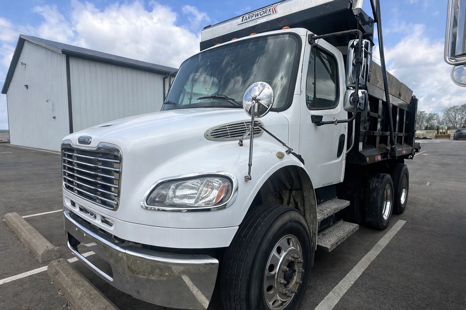 2007 FREIGHTLINER M2 106