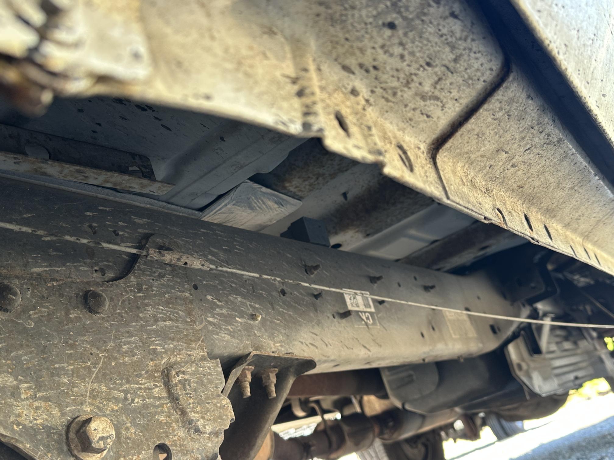 2011 FORD F350 - Image 11