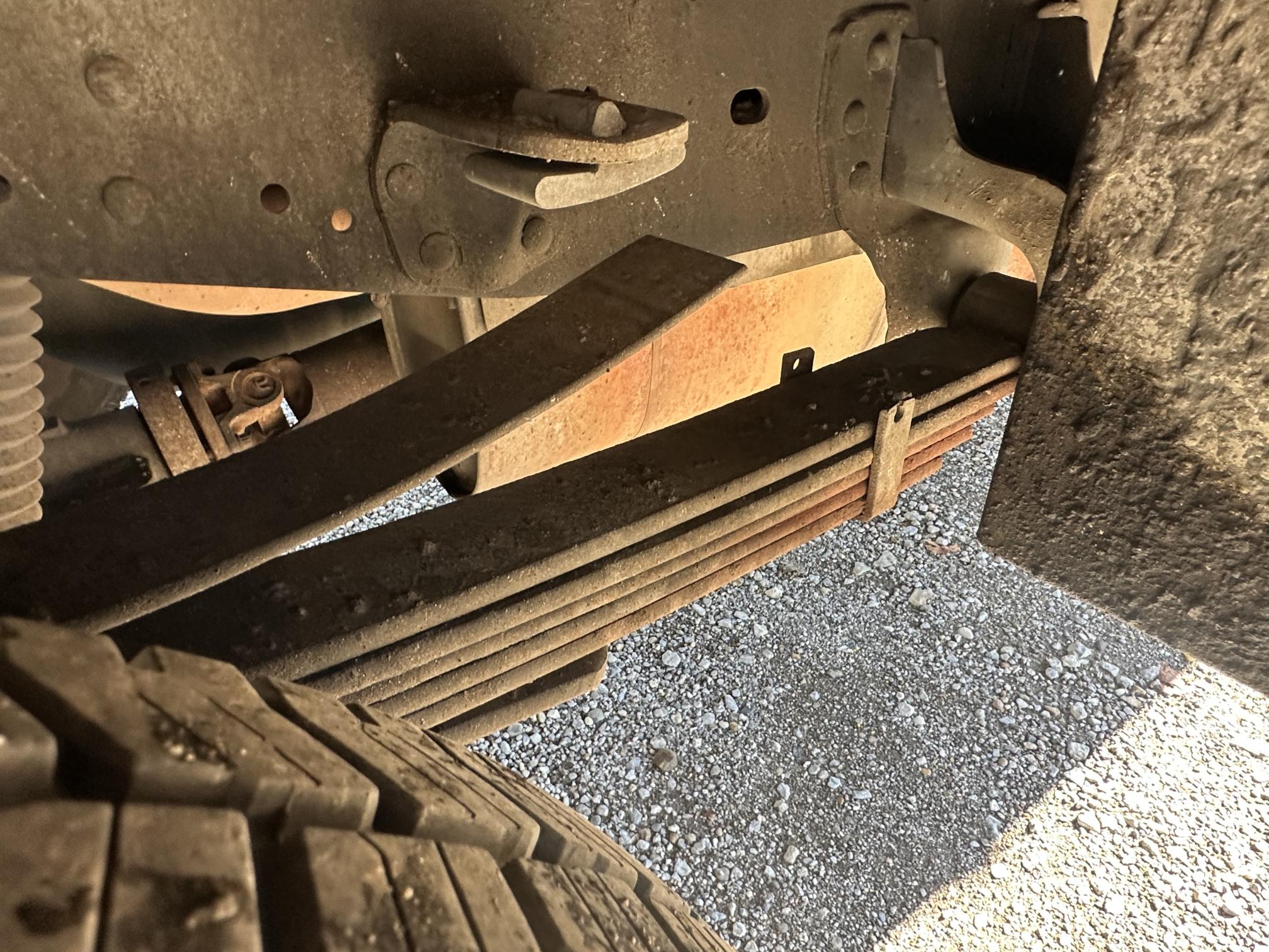 2011 FORD F350 - Image 21