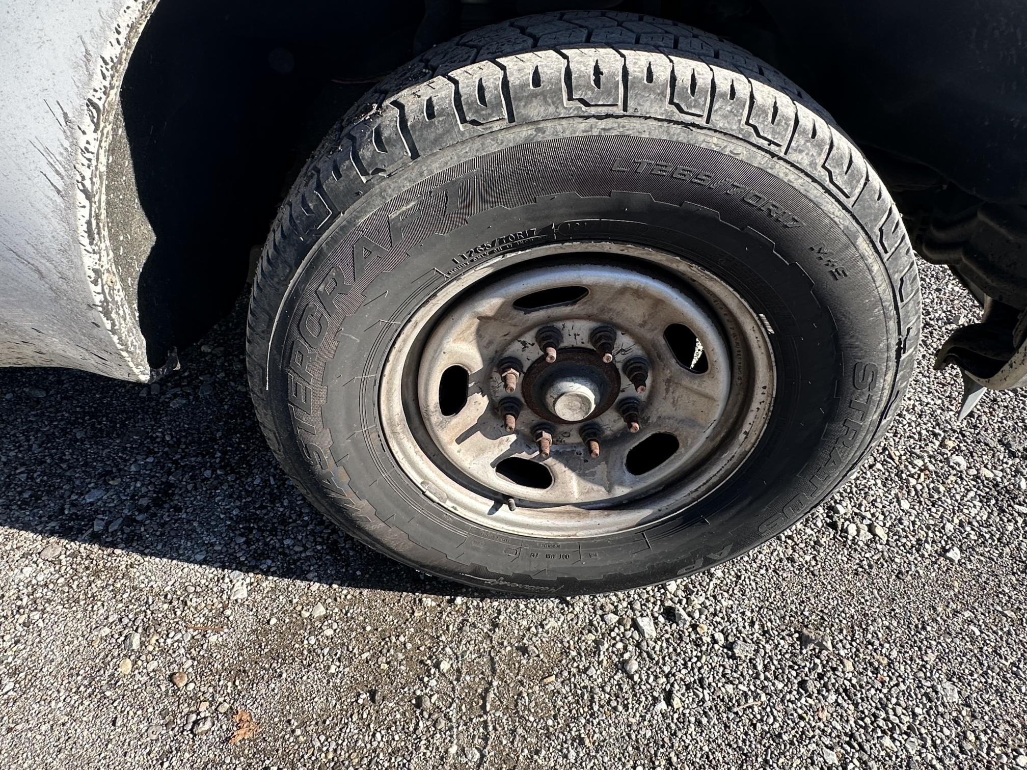 2011 FORD F350 - Image 24