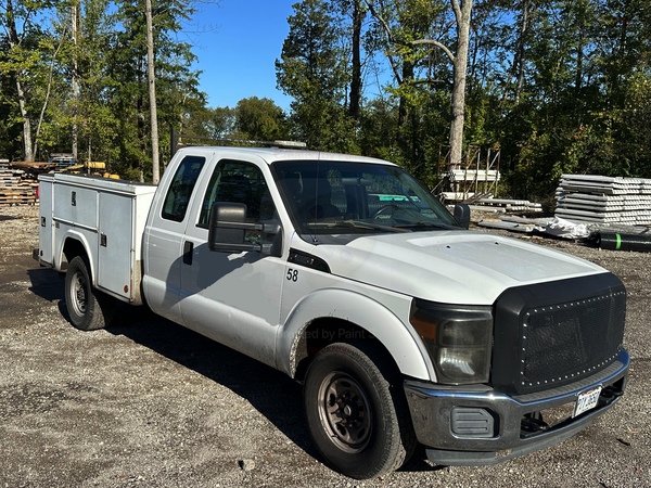 2011 FORD F350