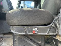 1999 MACK CL713 - Image 37