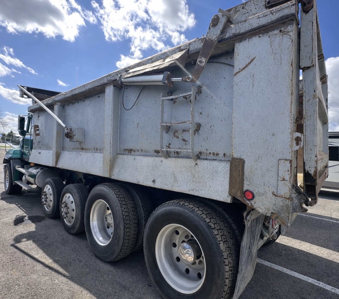 1999 MACK CL713 - view 3 of 48