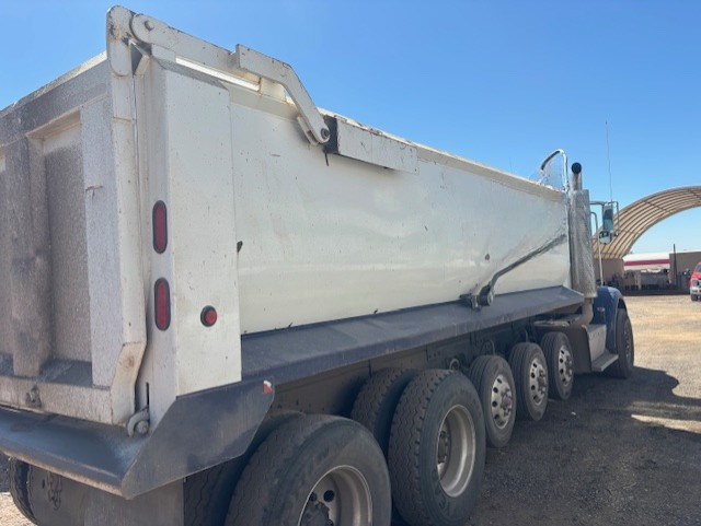 2012 PETERBILT 365 - view 3 of 13