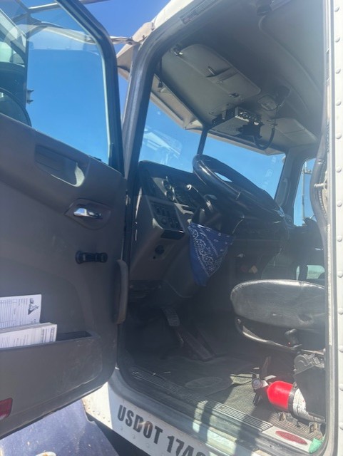 2012 PETERBILT 365 - view 6 of 13