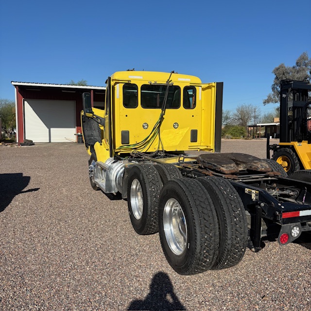2017 PETERBILT 579 - view 6 of 26