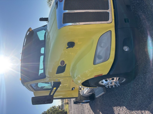 2017 PETERBILT 579 - view 9 of 26