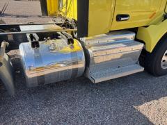 2017 PETERBILT 579 - Image 11
