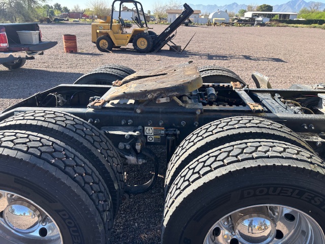 2017 PETERBILT 579 - view 20 of 26