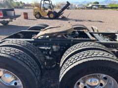 2017 PETERBILT 579 - Image 20