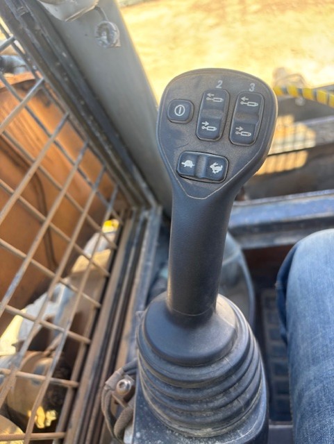 2022 CASE SV340B - view 8 of 11