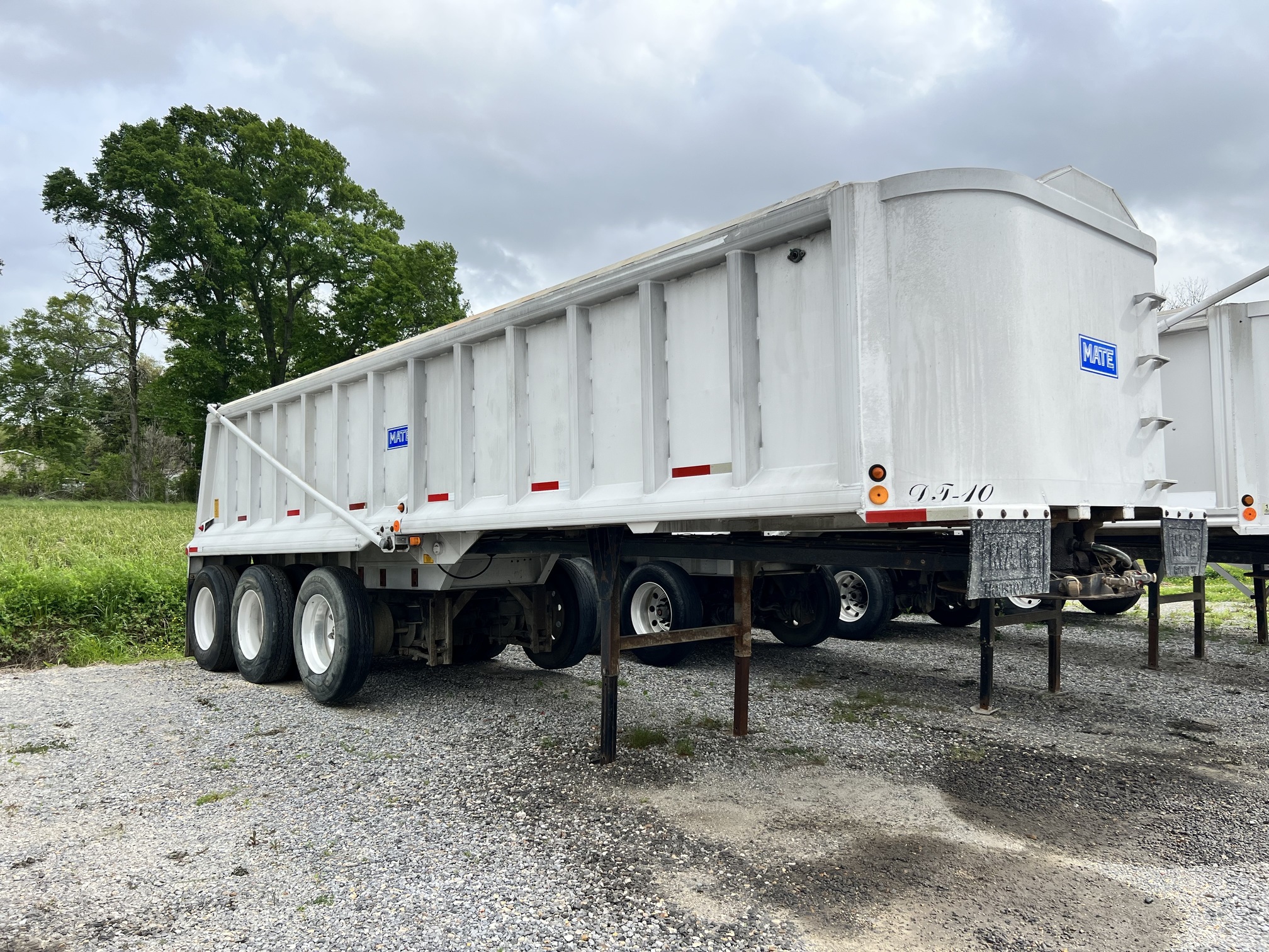 2005 MATE INC 30ft Dump Trailer - Image 7