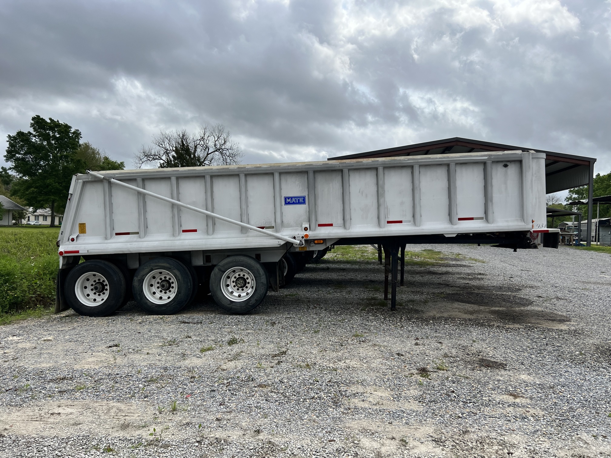 2005 MATE INC 30ft Dump Trailer
