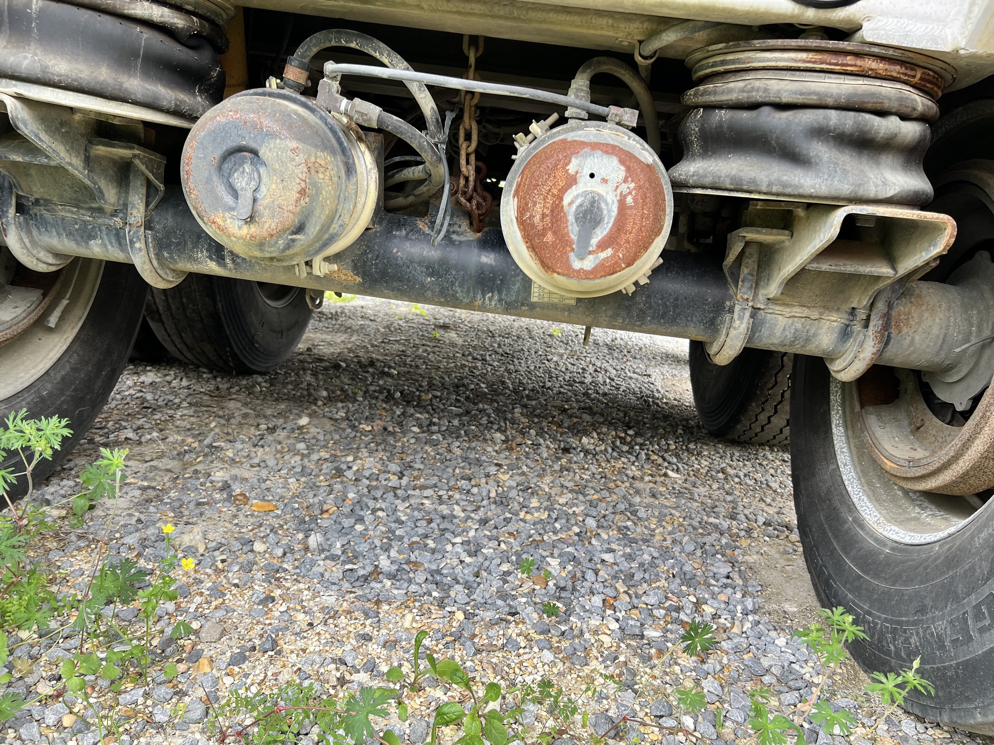 2005 MATE INC 30ft Dump Trailer - Image 19