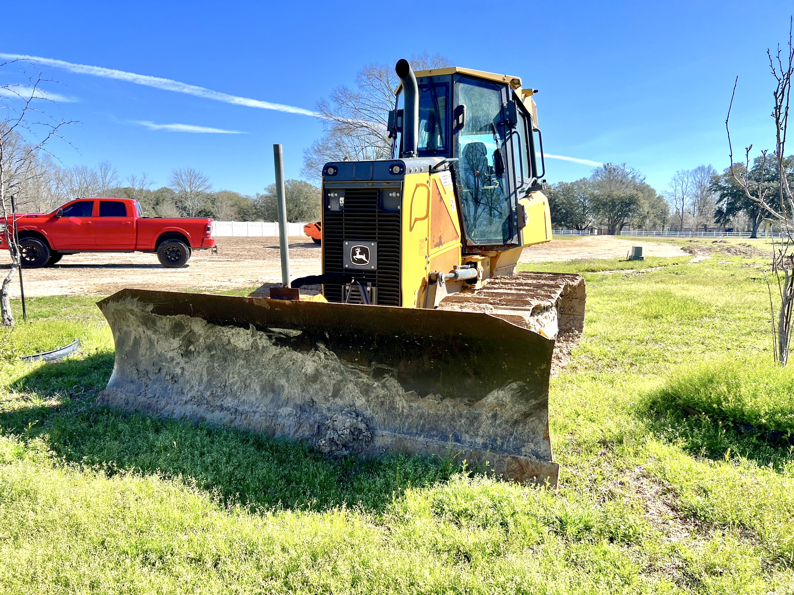 2014 DEERE 650K LGP - view 10 of 44