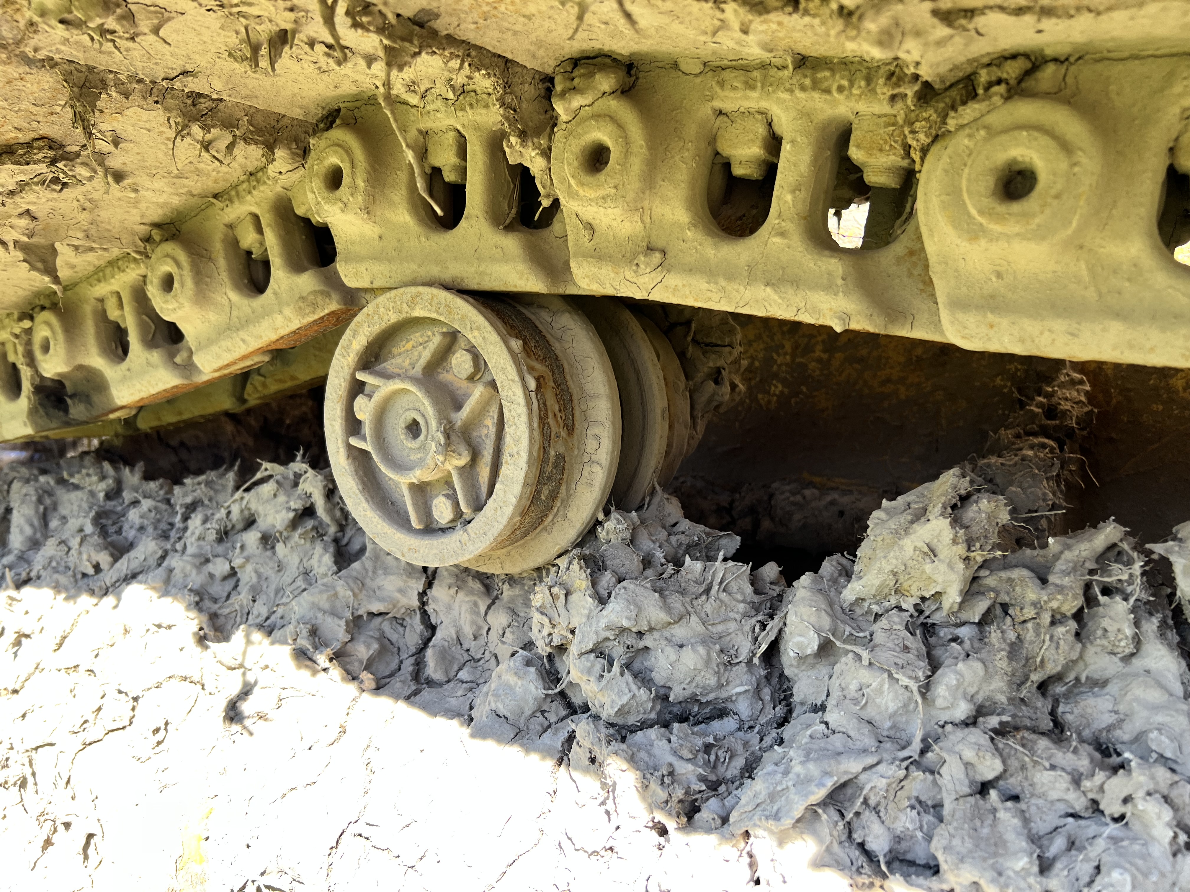 2014 DEERE 650K LGP - Image 32