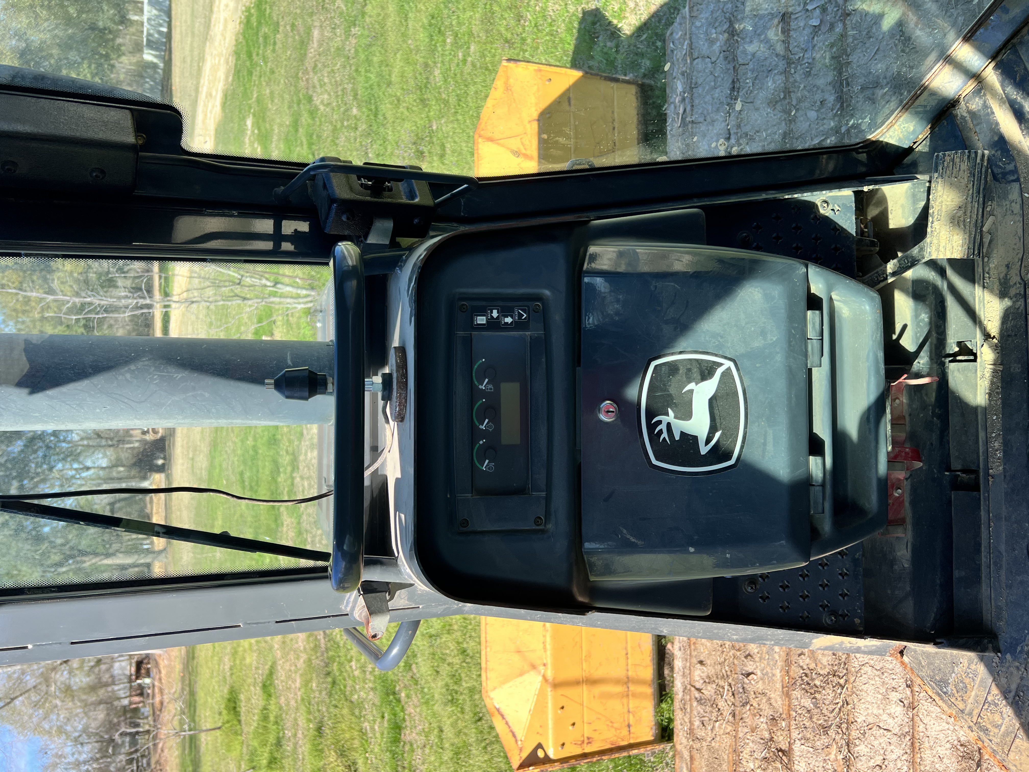 2014 DEERE 650K LGP - Image 38