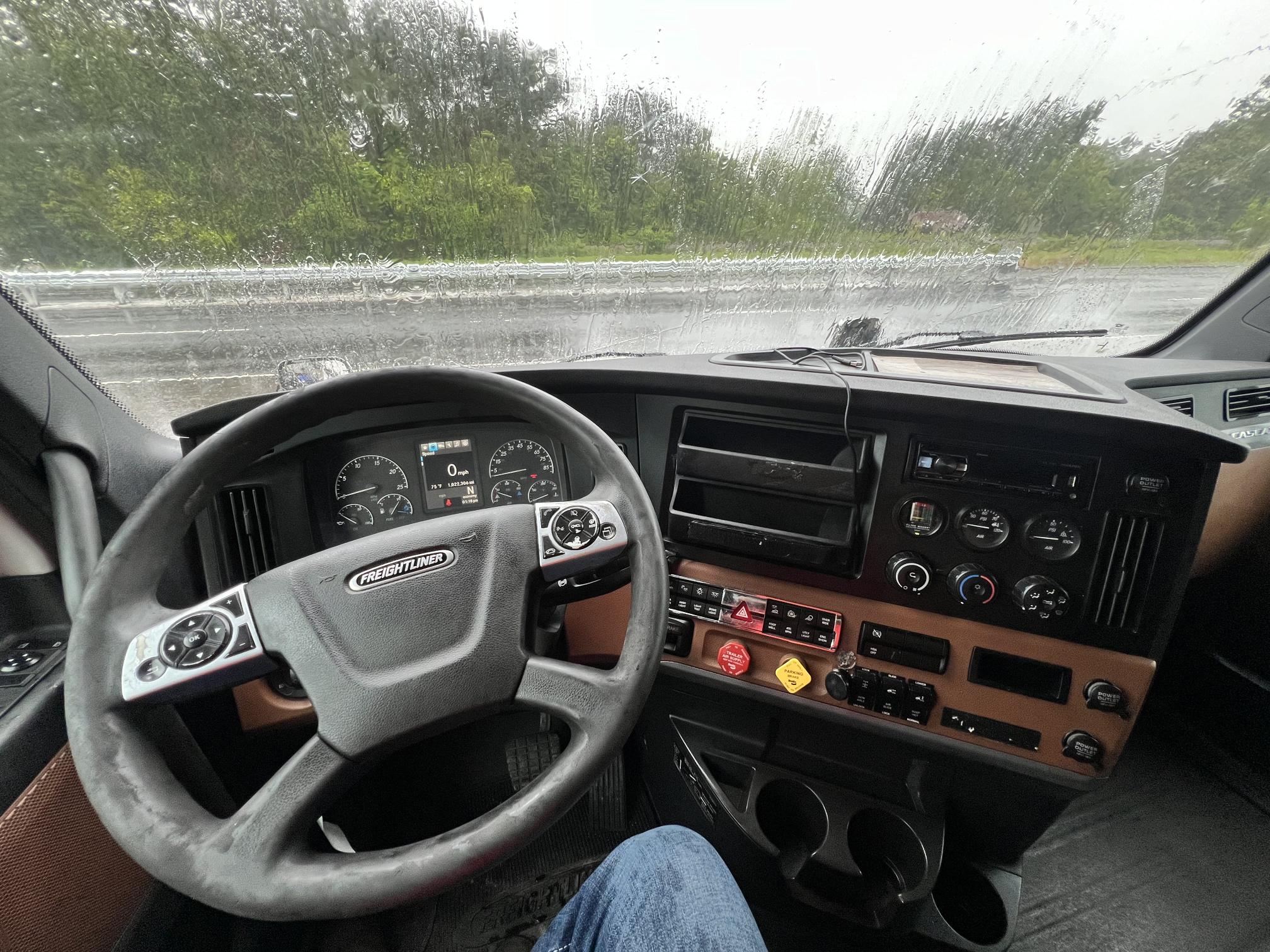 2019 FREIGHTLINER Cascadia - Image 31