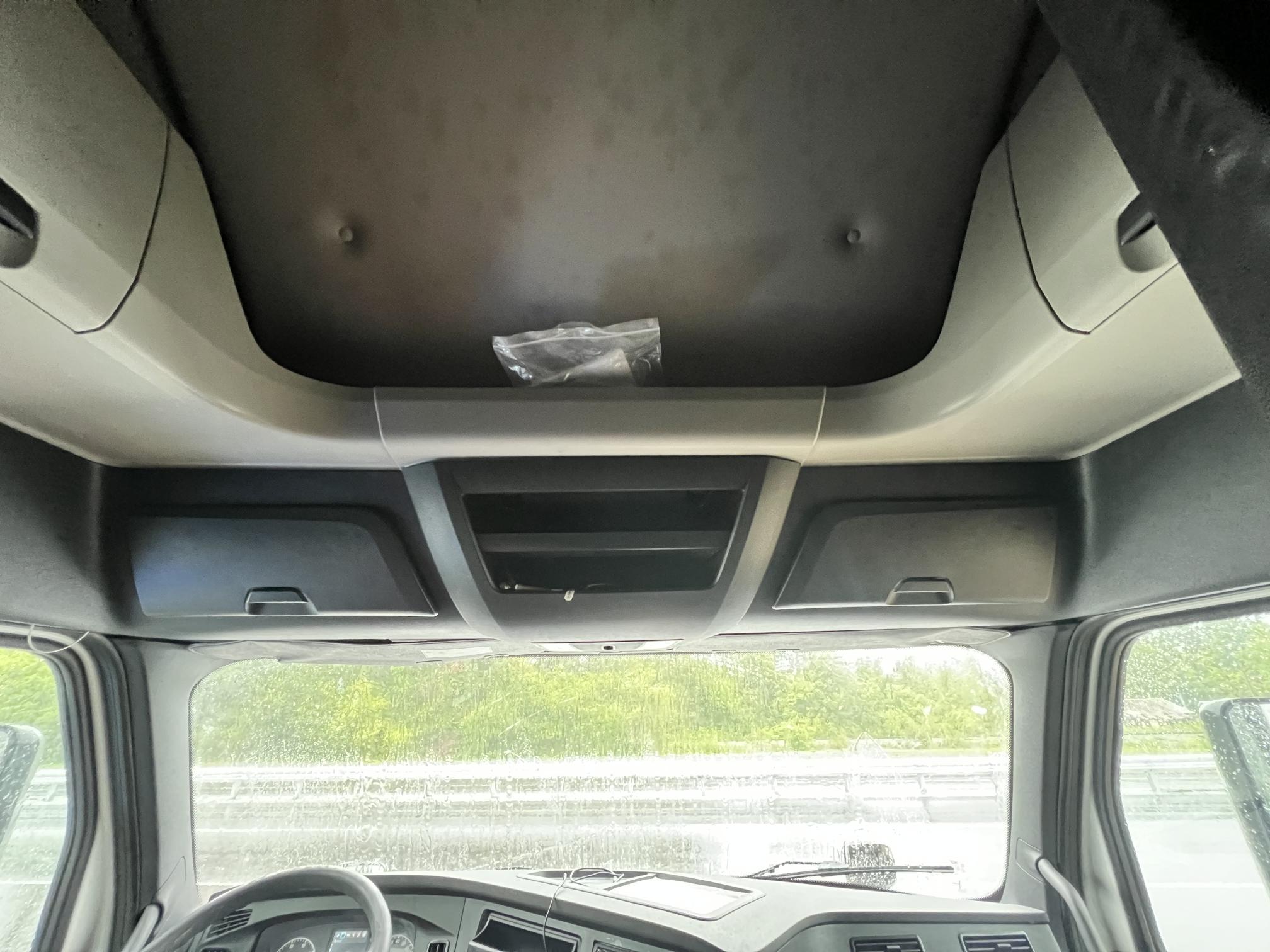 2019 FREIGHTLINER Cascadia - Image 25