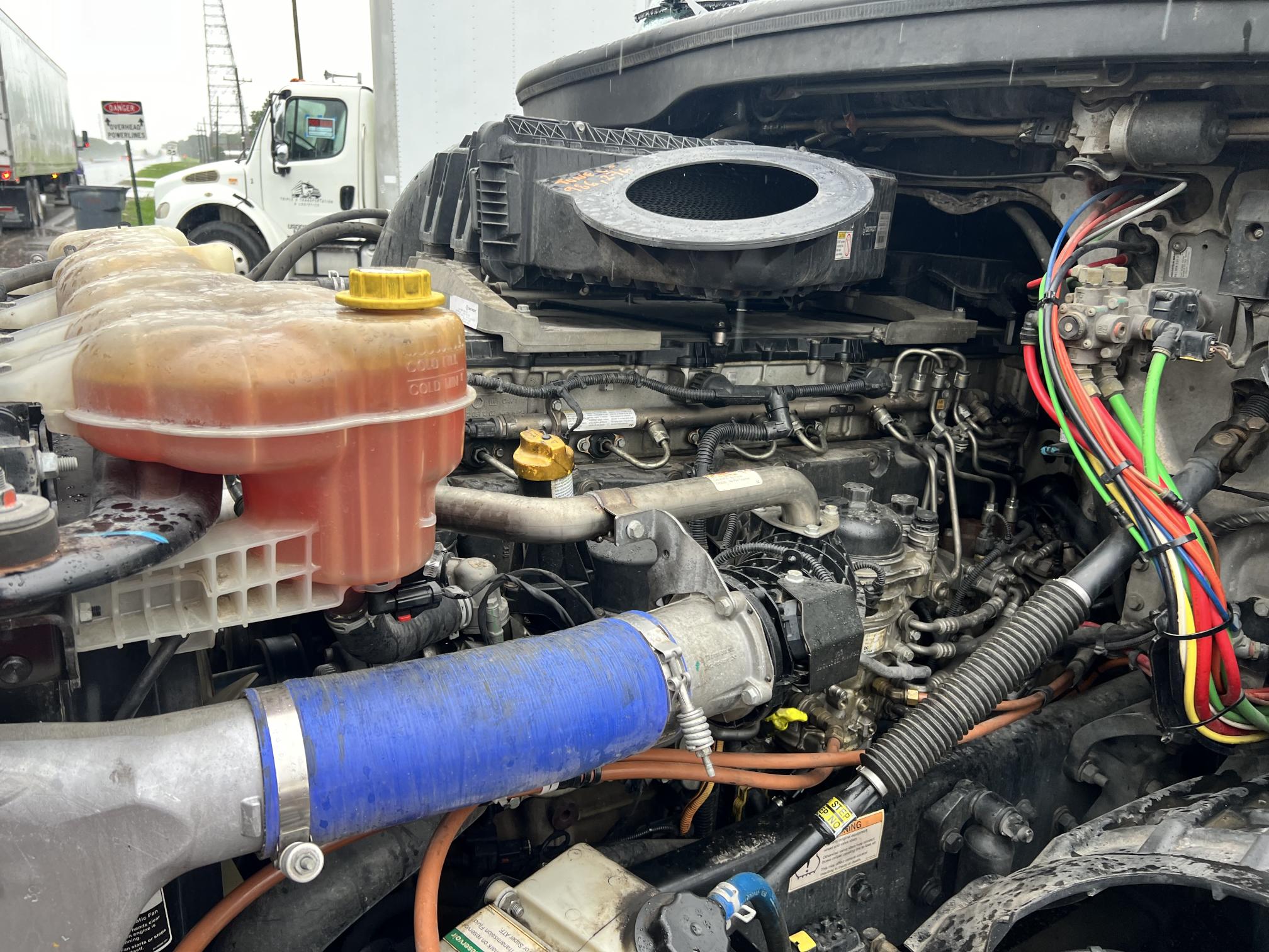 2019 FREIGHTLINER Cascadia - view 20 of 33