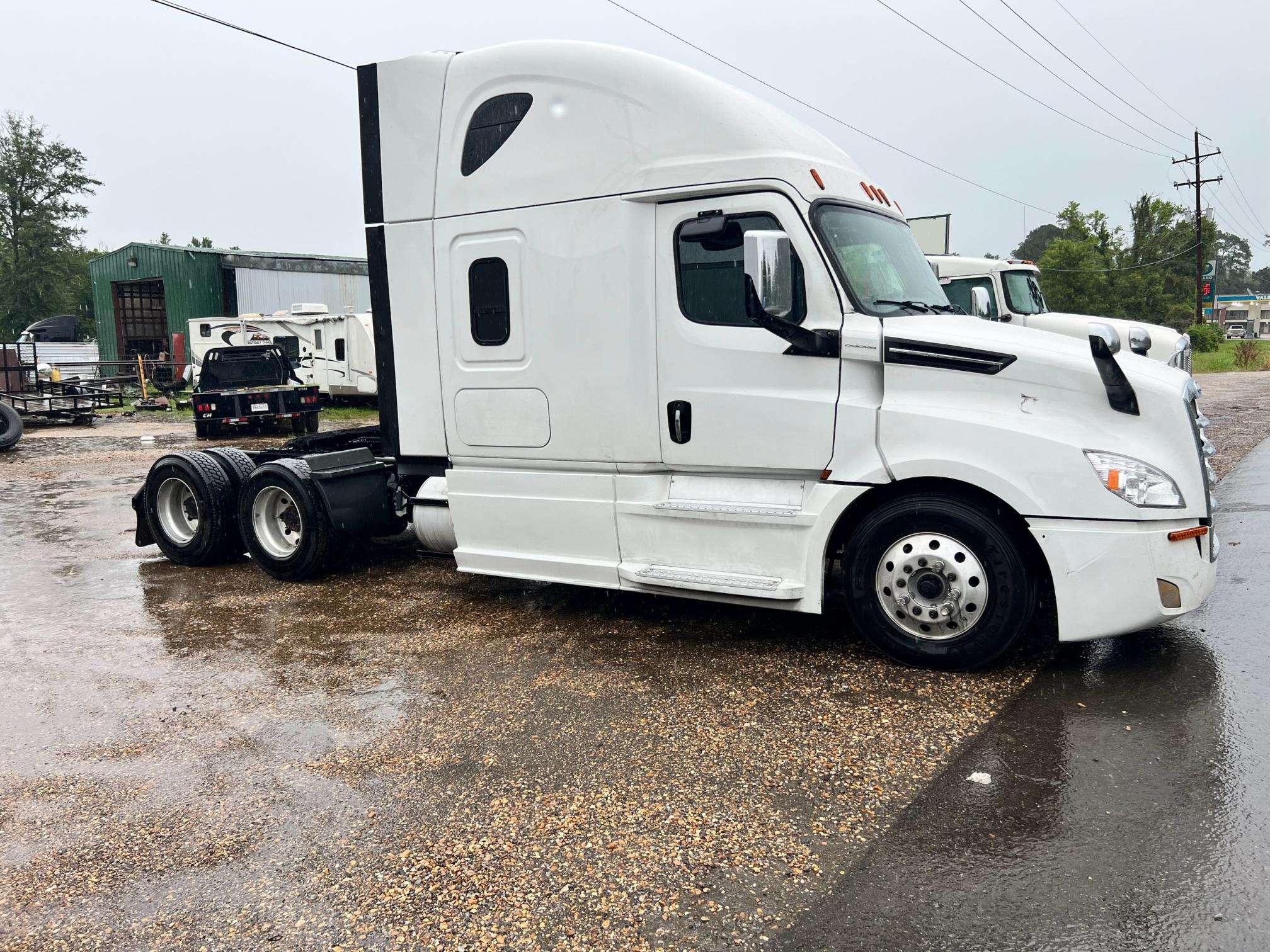 2019 FREIGHTLINER Cascadia - view 1 of 33