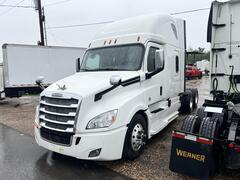 2019 FREIGHTLINER Cascadia - Image 2
