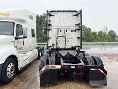 2019 FREIGHTLINER Cascadia - Image 6