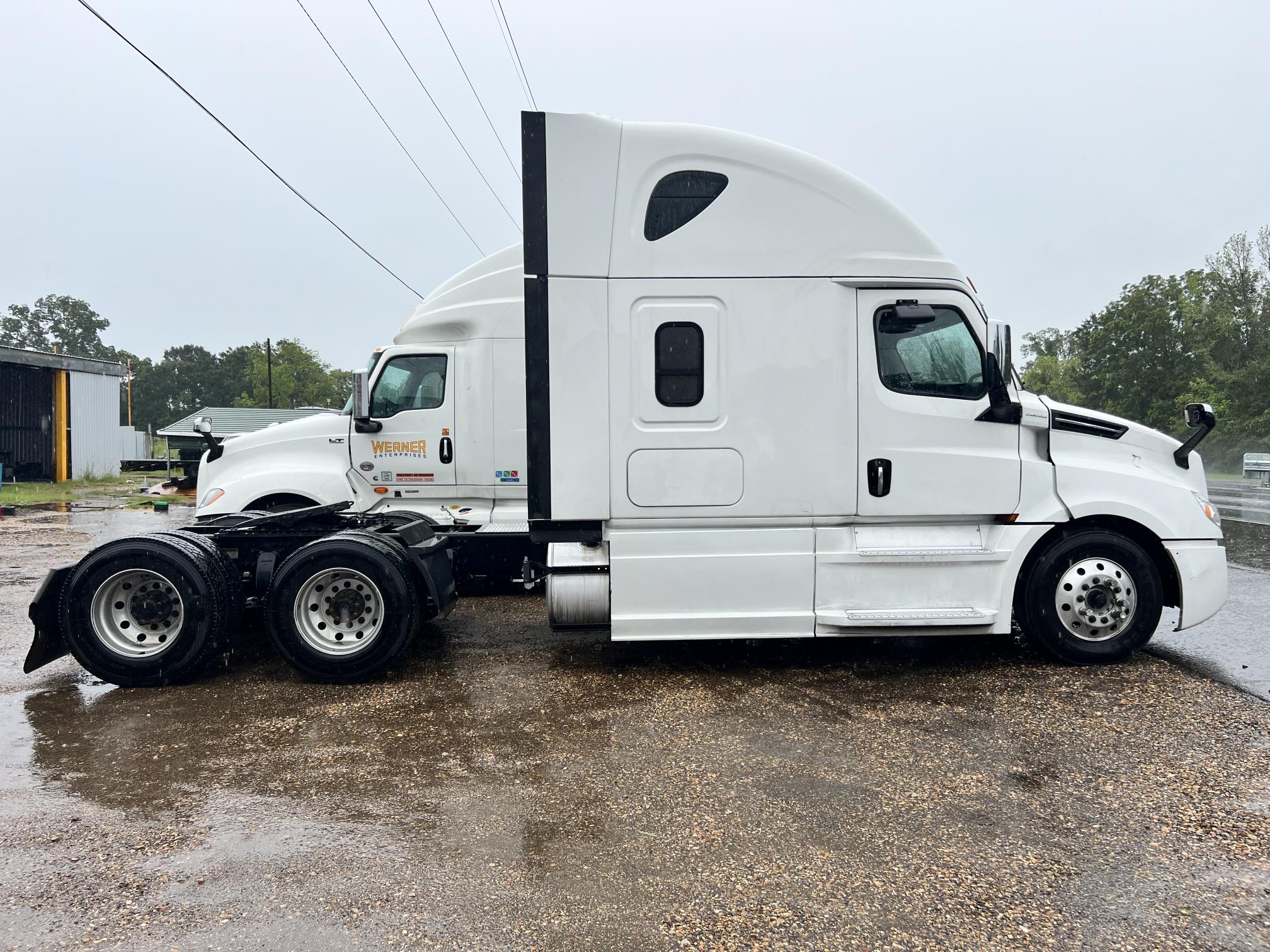 2019 FREIGHTLINER Cascadia - Image 8