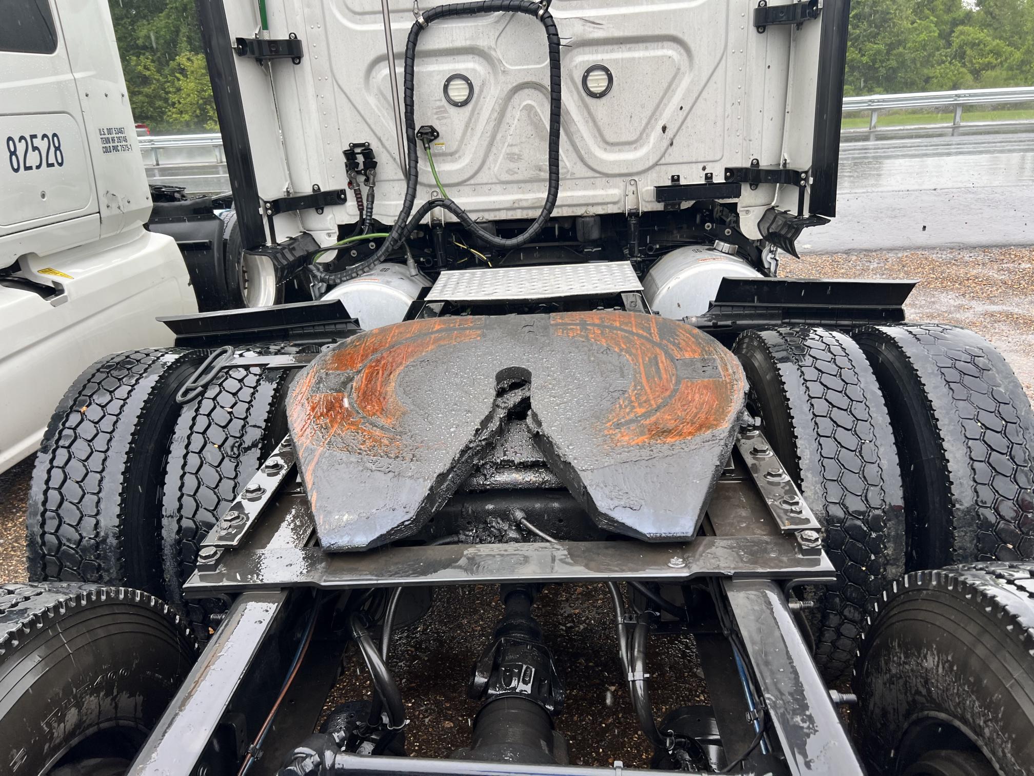 2019 FREIGHTLINER Cascadia - view 11 of 33