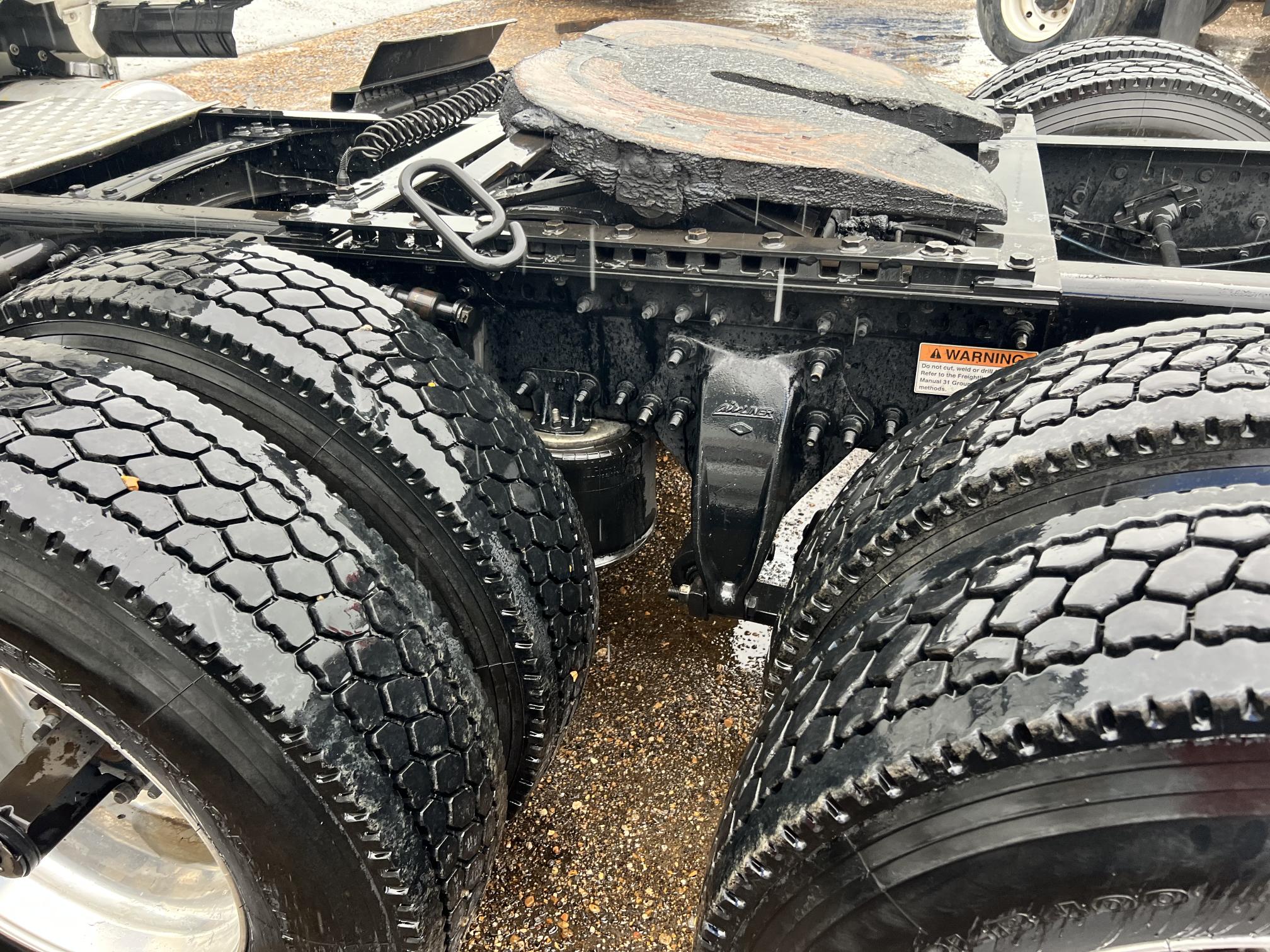 2019 FREIGHTLINER Cascadia - Image 15