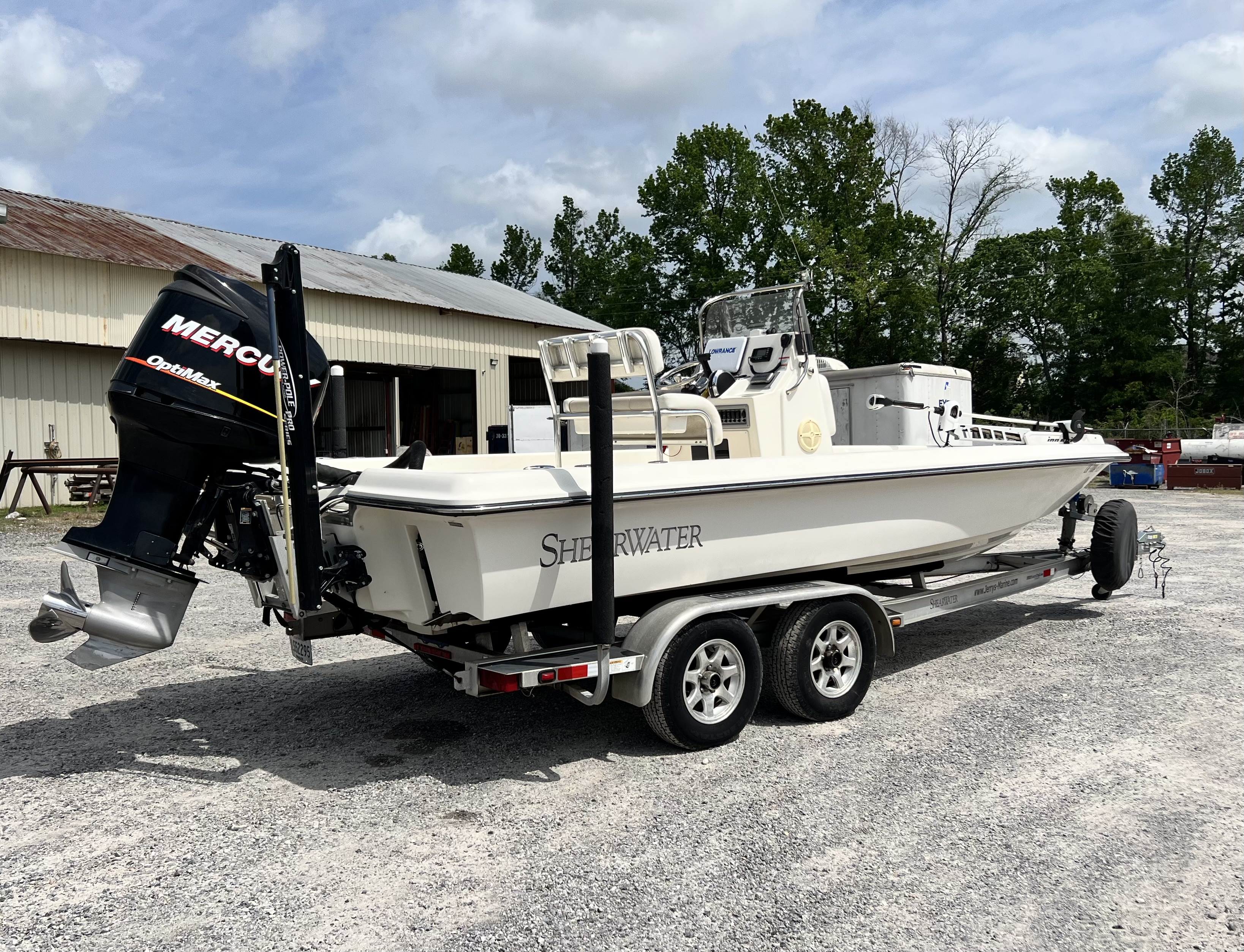2011 SHEARWATER BOAT 23TE Bay Boat - Image 3