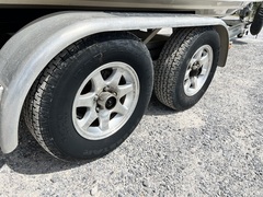 2011 SHEARWATER BOAT 23TE Bay Boat - Image 13