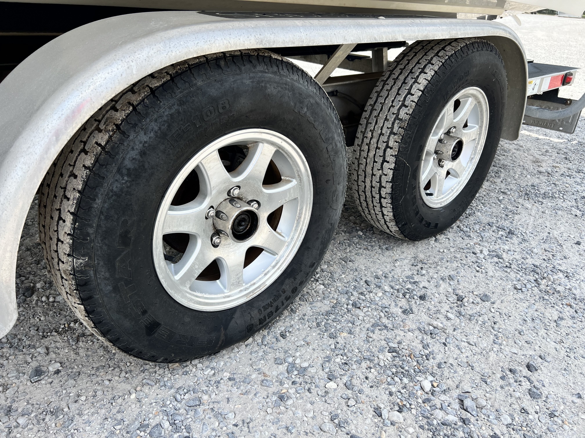 2011 SHEARWATER BOAT 23TE Bay Boat - Image 14