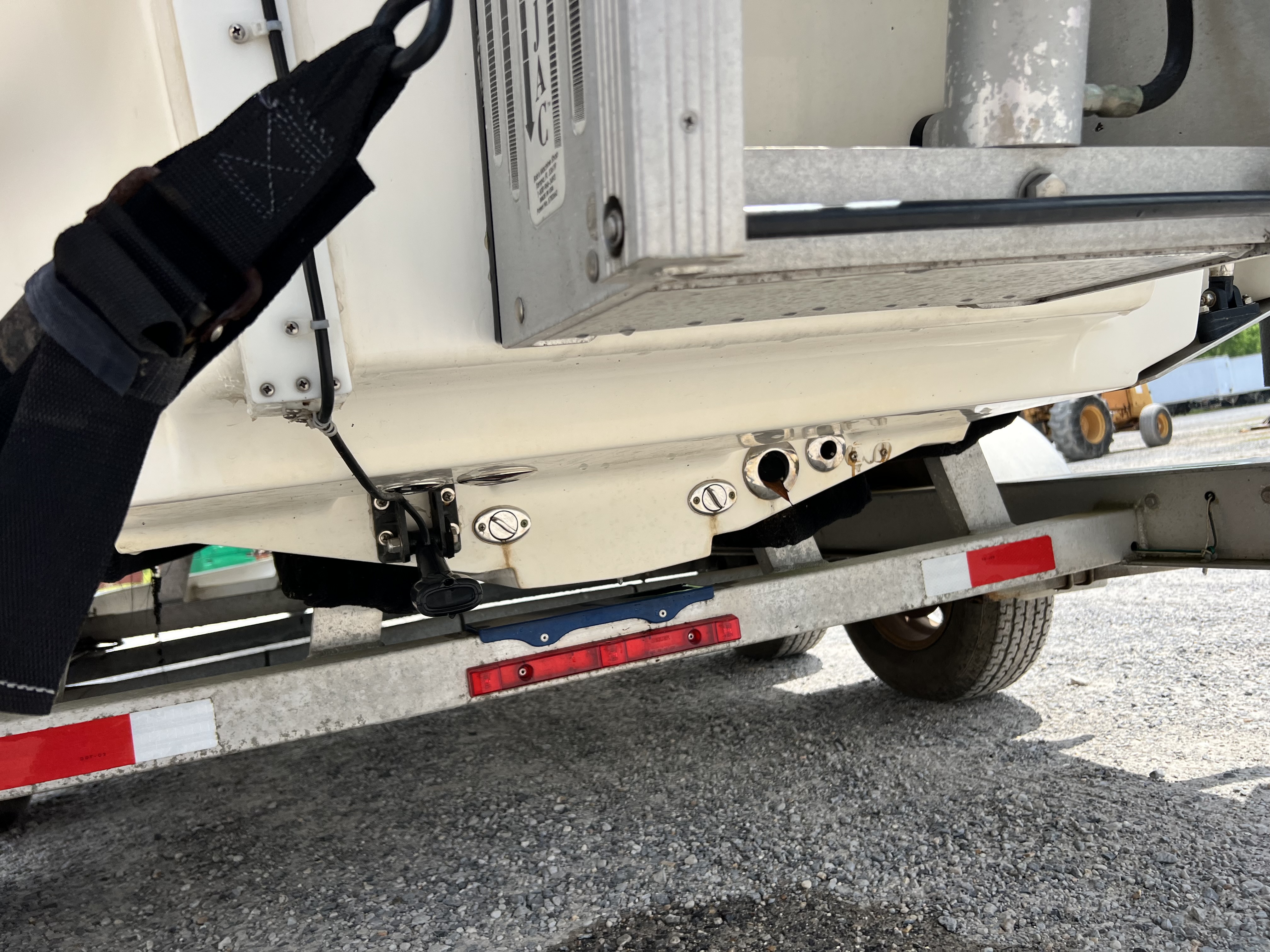 2011 SHEARWATER BOAT 23TE Bay Boat - Image 24